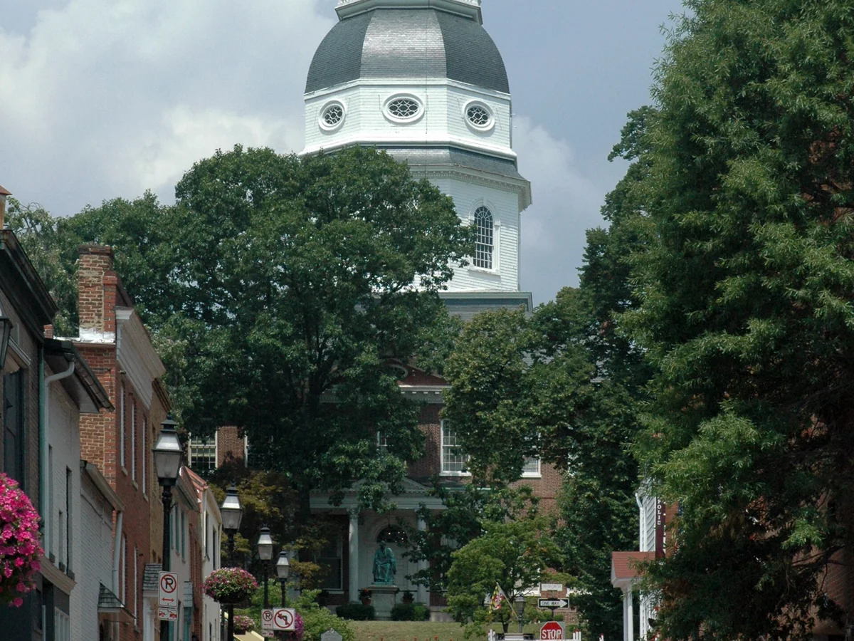 Looking up Francis Street toward the Maryland State House